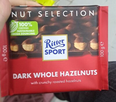 DARK WHOLE HAZELNUTS