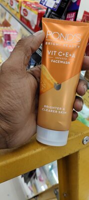 pond's vit c+E+A face wash